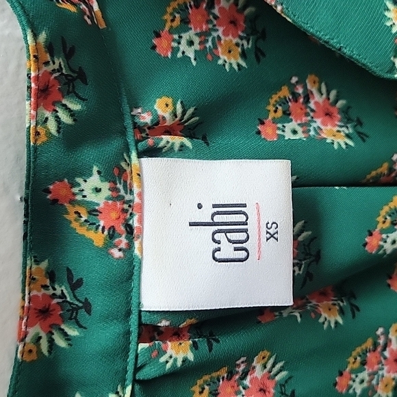 CAbi Green Style 3252 Stevie Floral Blouse XS - Picture 4 of 4